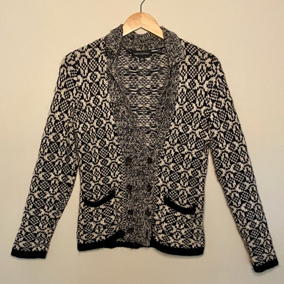 Banana Republic Sweater - Picture 2 of 6